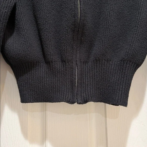 Gap - Picture 3 of 3